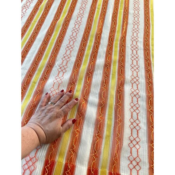 Vintage 70s curtains,  yellow/orange groovy stripes, net woven single panel - Picture 5 of 9